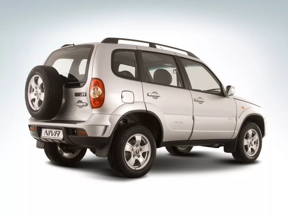 Автомобиль Chevrolet Niva I Рестайлинг Внедорожник (5 дверей)