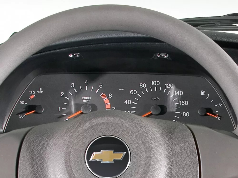 Автомобиль Chevrolet Niva I Рестайлинг Внедорожник (5 дверей)
