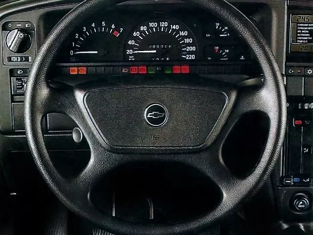 Автомобиль Chevrolet Omega A Седан