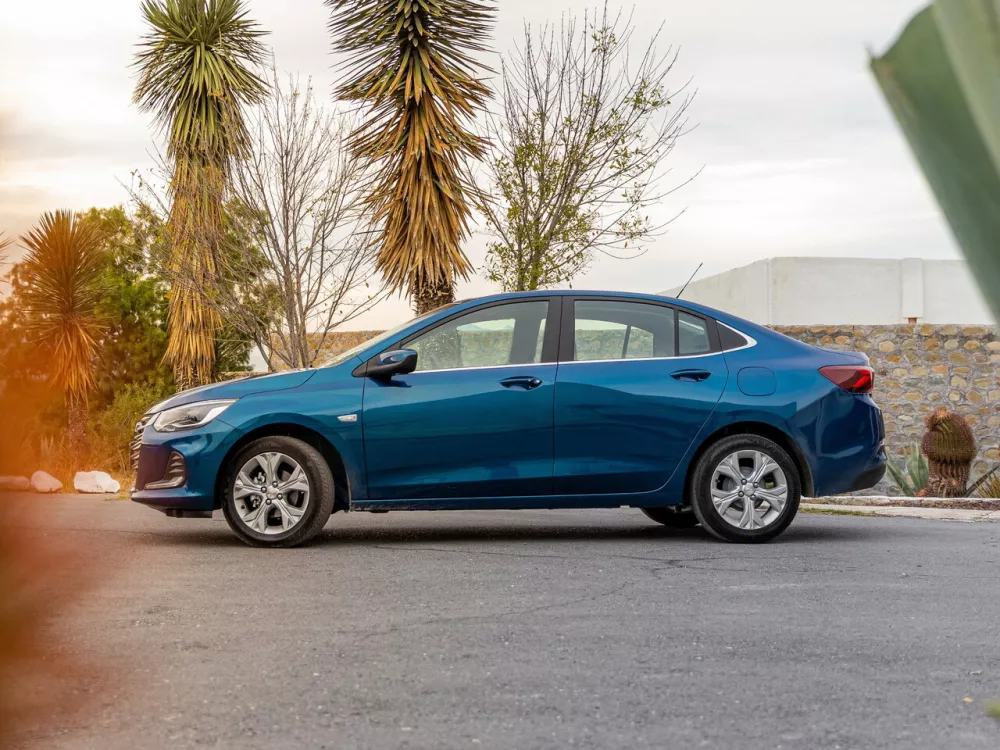 Автомобиль Chevrolet Onix II Седан