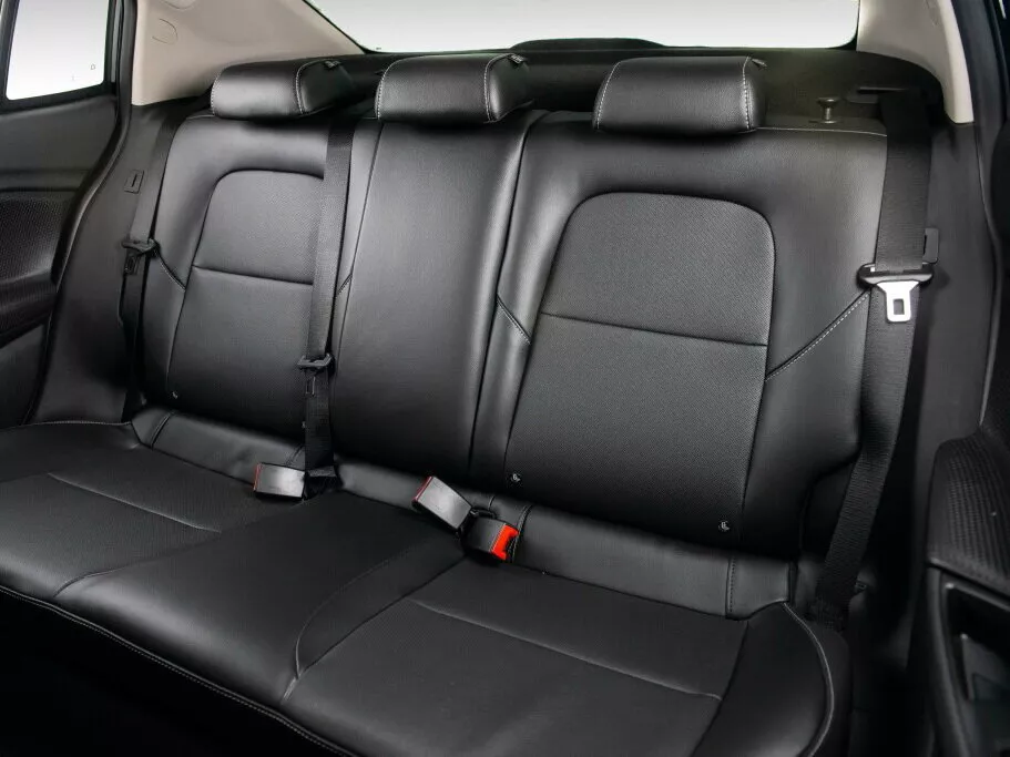 Автомобиль Chevrolet Onix II Седан
