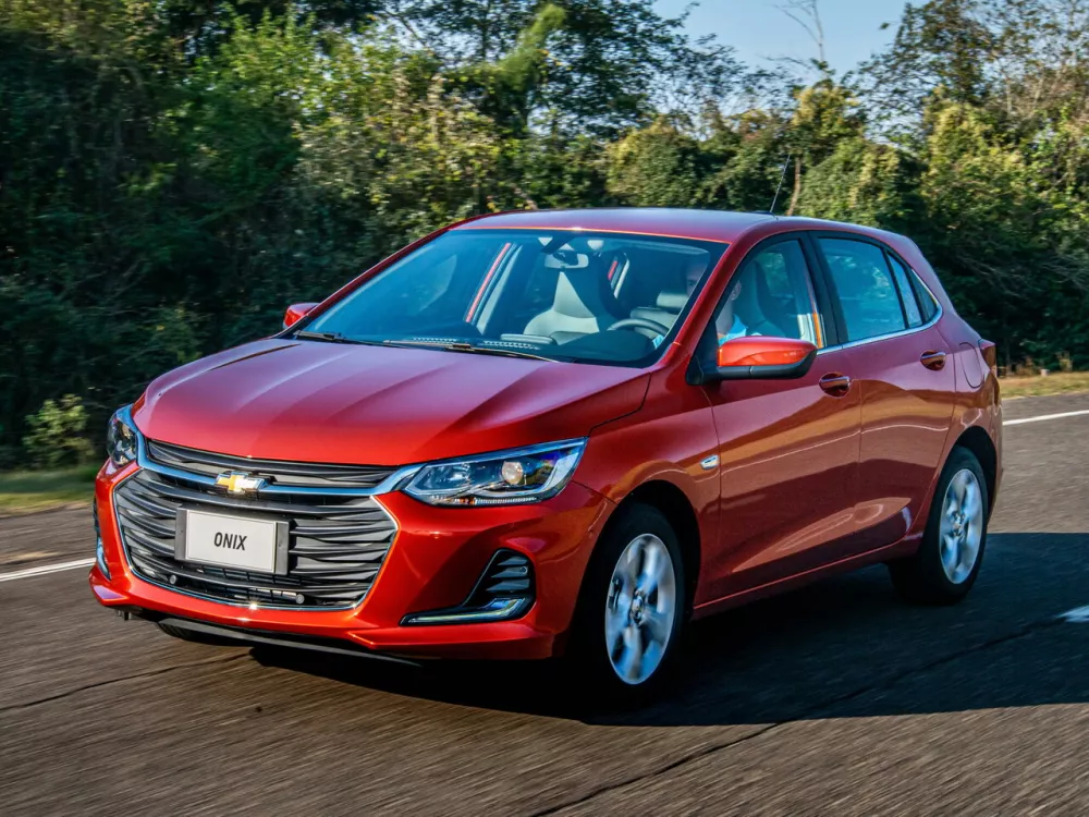 Автомобиль Chevrolet Onix II Хэтчбек (5 дверей)