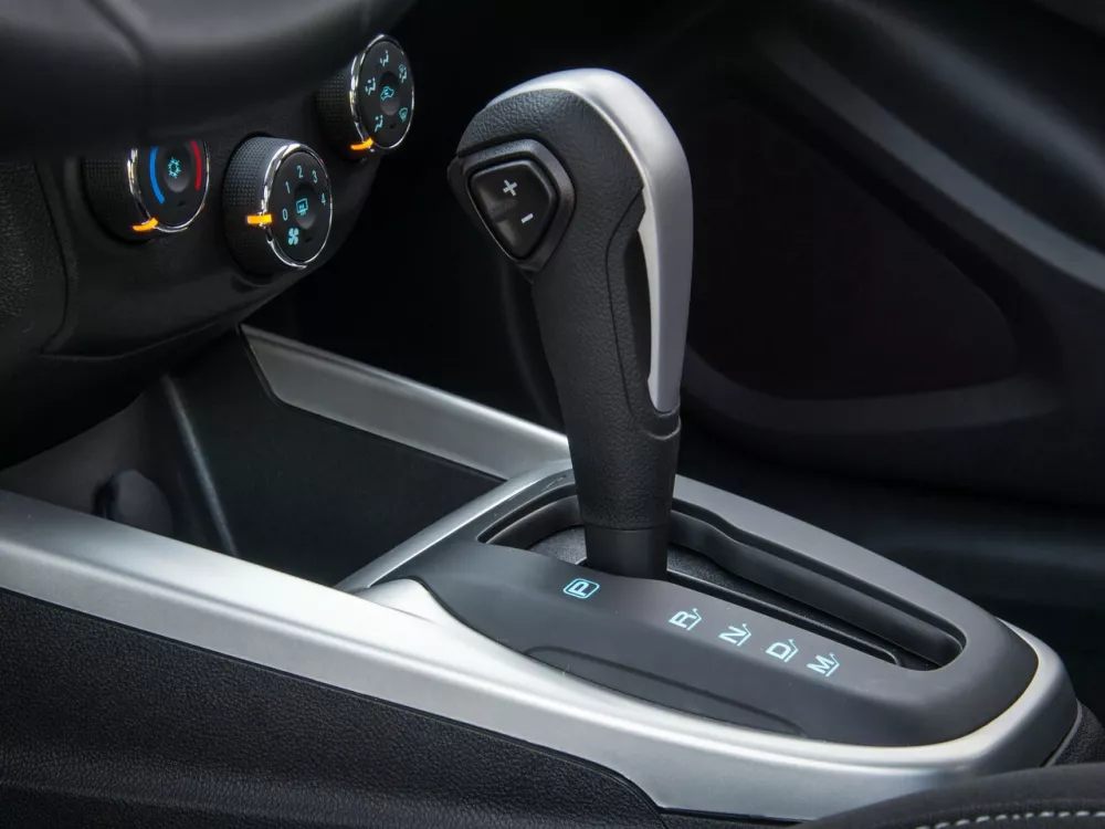Автомобиль Chevrolet Onix I Рестайлинг Хэтчбек (5 дверей)