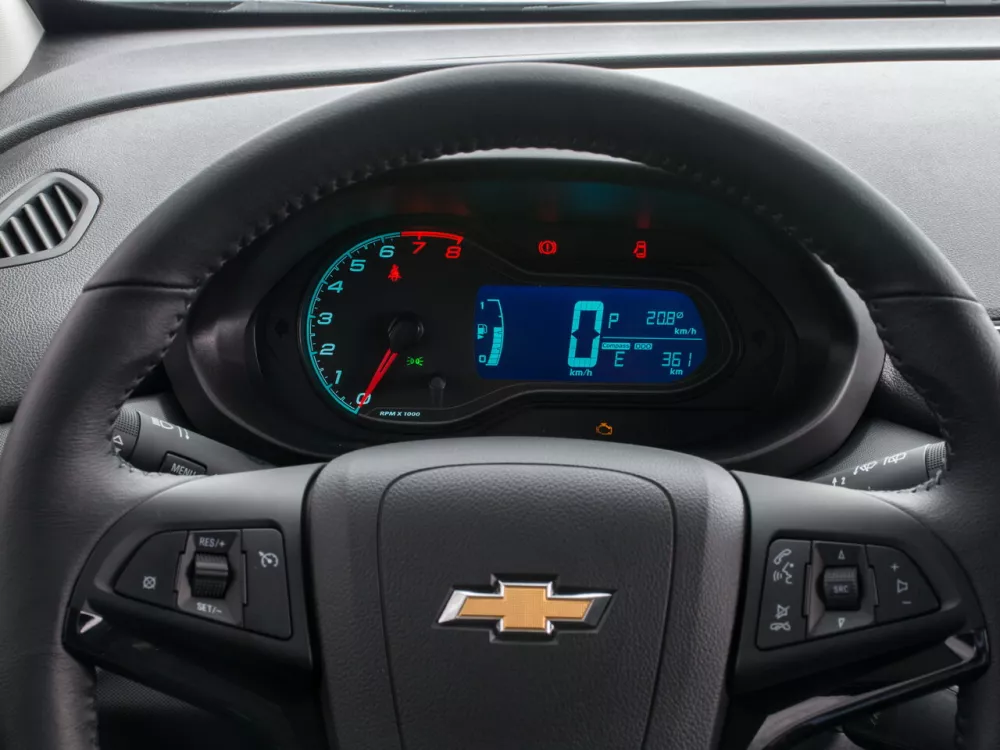 Автомобиль Chevrolet Onix I Рестайлинг Хэтчбек (5 дверей)