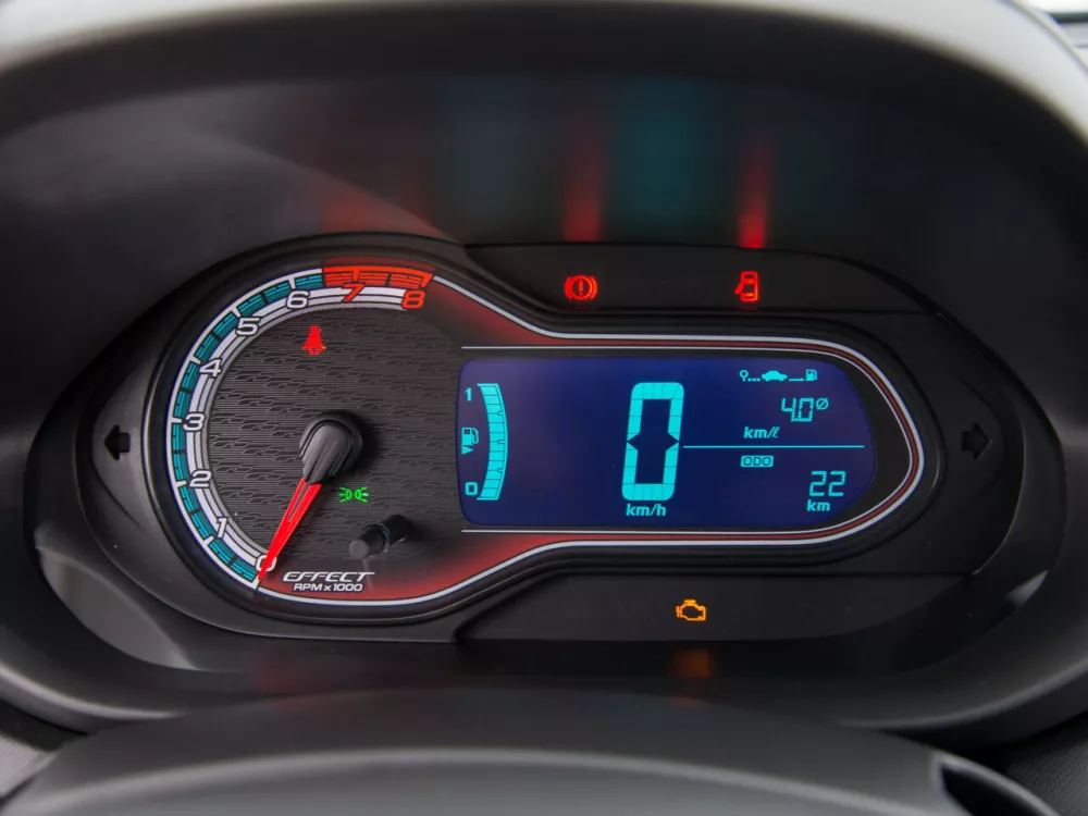 Автомобиль Chevrolet Onix I Хэтчбек (5 дверей)