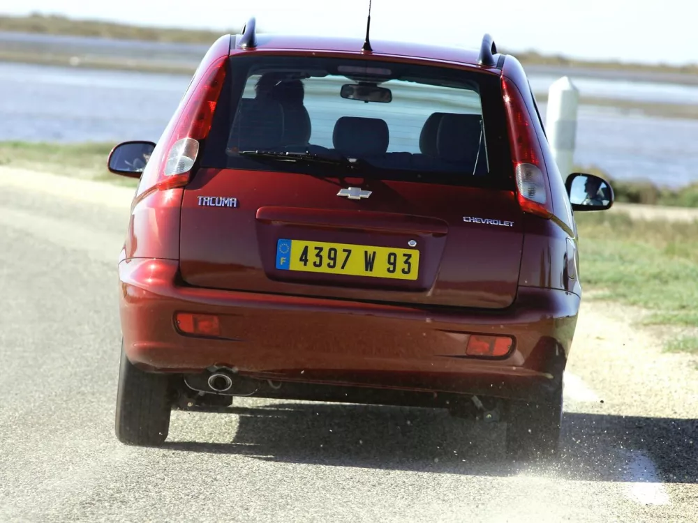 Автомобиль Chevrolet Rezzo Компактвэн