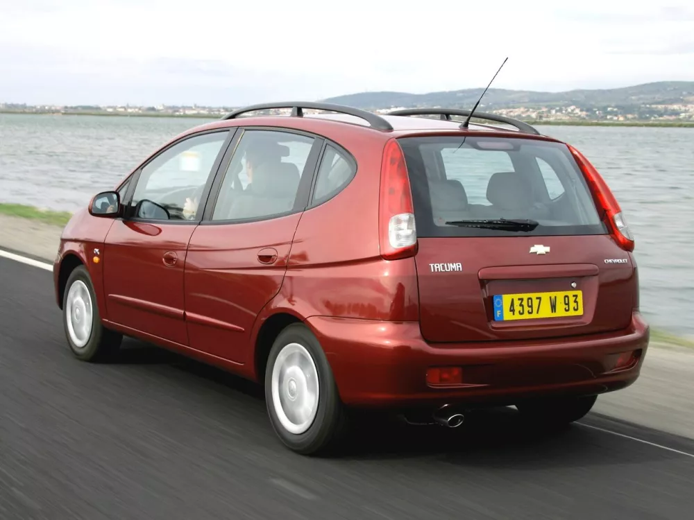 Автомобиль Chevrolet Rezzo Компактвэн