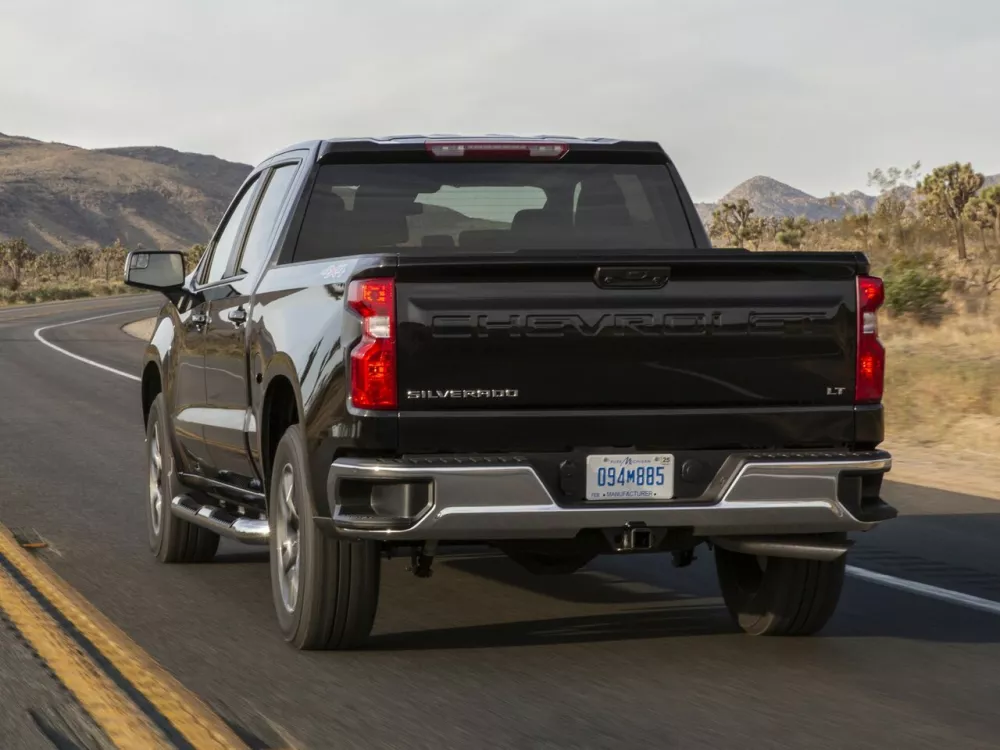 Автомобиль Chevrolet Silverado IV (T1XX) Рестайлинг Пикап Двойная кабина Crew