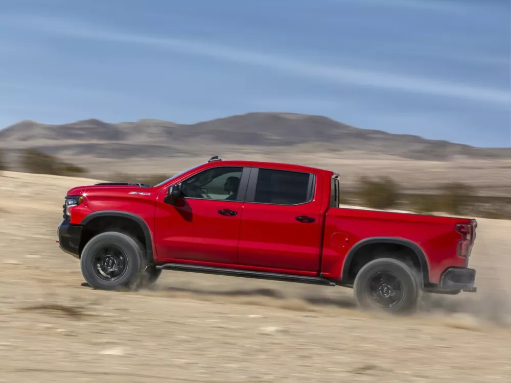 Автомобиль Chevrolet Silverado IV (T1XX) Рестайлинг Пикап Двойная кабина ZR2