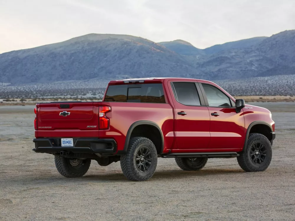 Автомобиль Chevrolet Silverado IV (T1XX) Рестайлинг Пикап Двойная кабина ZR2