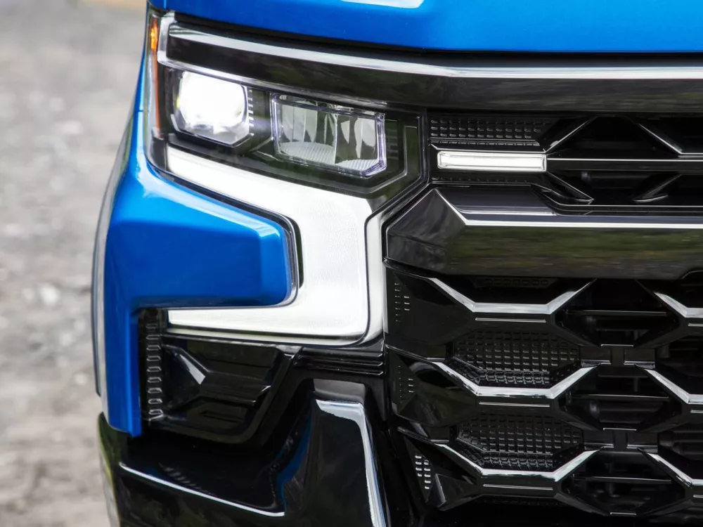 Автомобиль Chevrolet Silverado IV (T1XX) Рестайлинг Пикап Двойная кабина ZR2