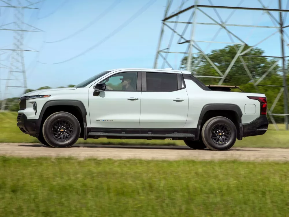 Автомобиль Chevrolet Silverado IV (T1XX) Рестайлинг Пикап Двойная кабина EV