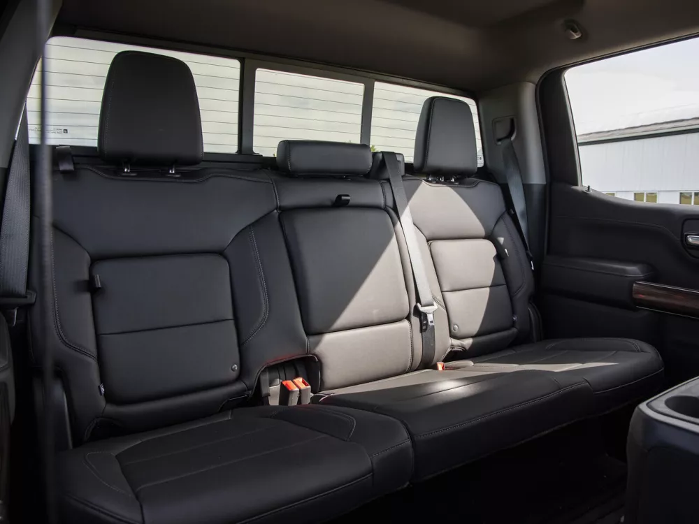 Автомобиль Chevrolet Silverado IV (T1XX) Пикап Двойная кабина Crew