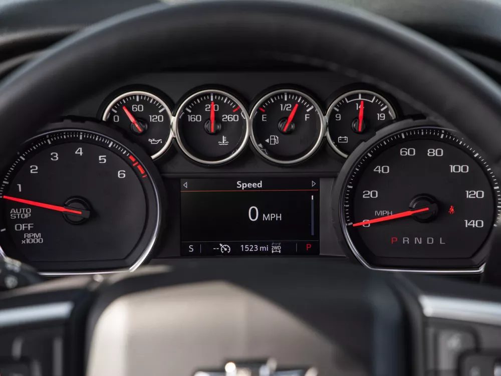Автомобиль Chevrolet Silverado IV (T1XX) Пикап Двойная кабина Crew