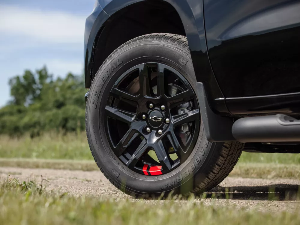 Автомобиль Chevrolet Silverado IV (T1XX) Пикап Двойная кабина Crew