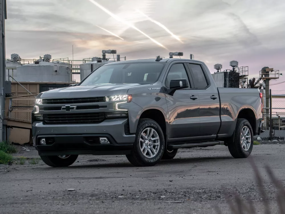 Автомобиль Chevrolet Silverado IV (T1XX) Пикап Двойная кабина Double
