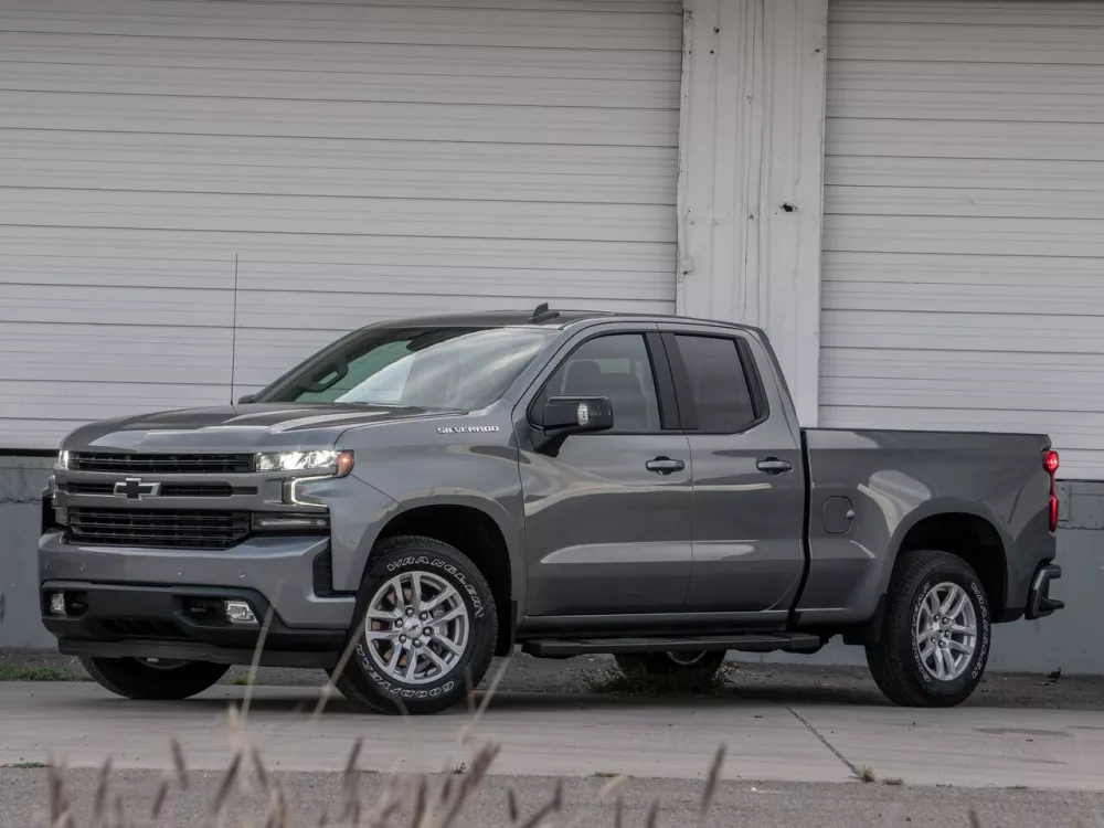 Автомобиль Chevrolet Silverado IV (T1XX) Пикап Двойная кабина Double