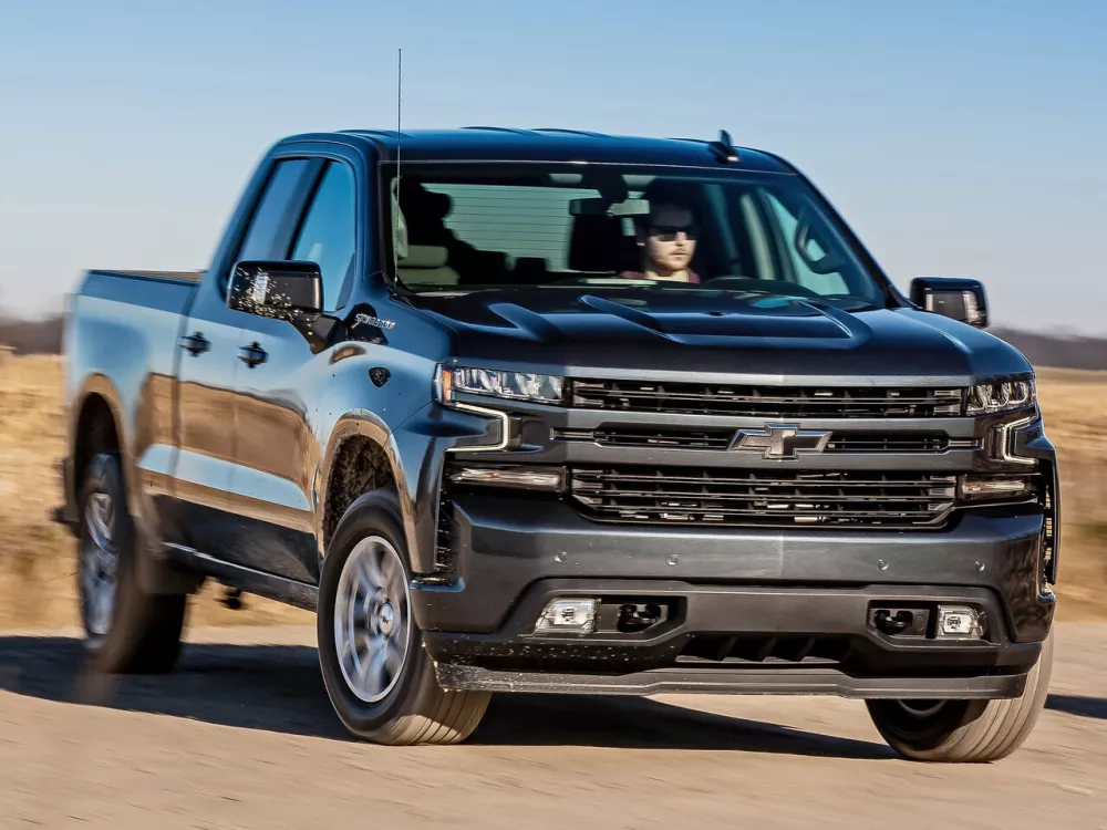 Автомобиль Chevrolet Silverado IV (T1XX) Пикап Двойная кабина Double