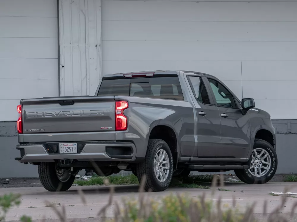 Автомобиль Chevrolet Silverado IV (T1XX) Пикап Двойная кабина Double