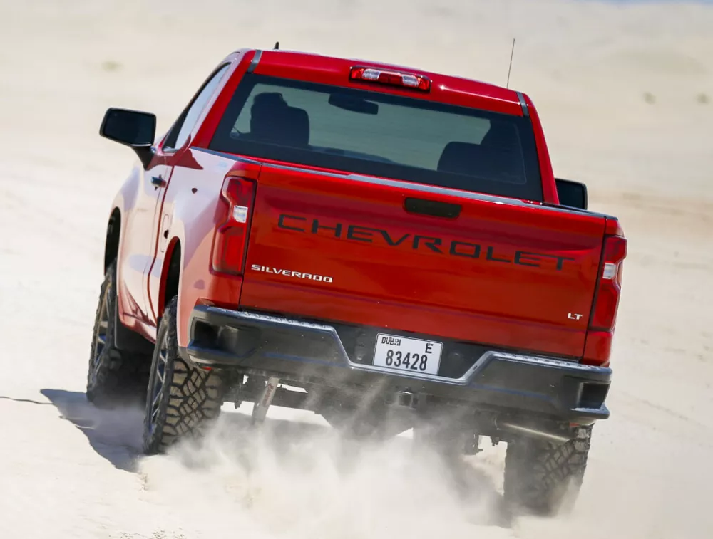 Автомобиль Chevrolet Silverado IV (T1XX) Пикап Одинарная кабина Regular