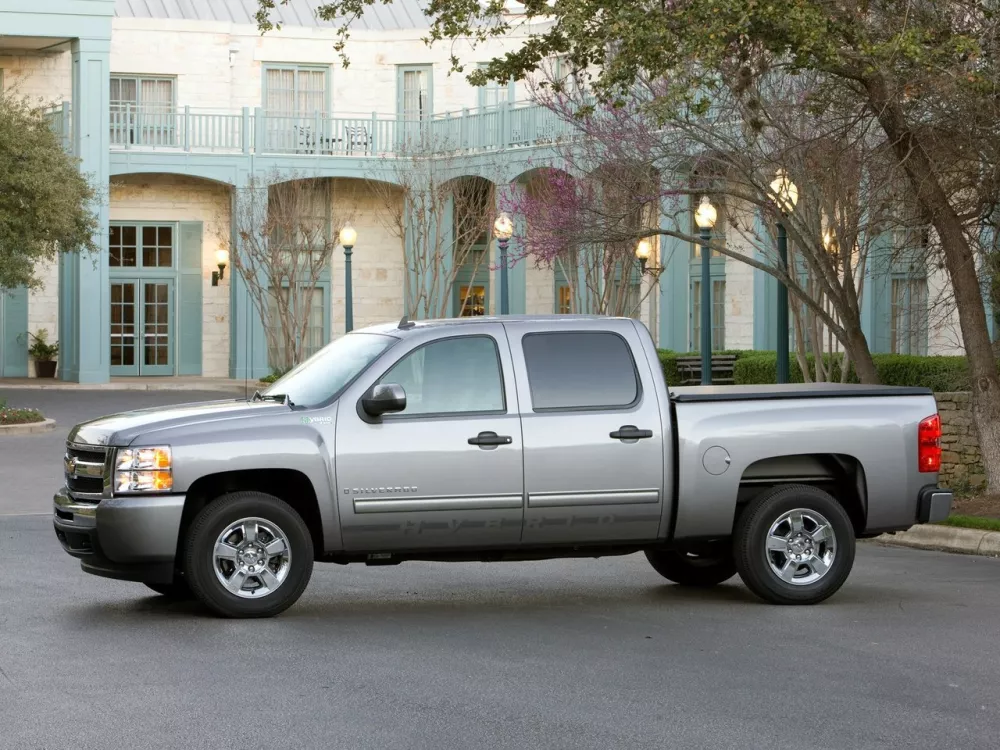 Автомобиль Chevrolet Silverado II (GMT900) Пикап Двойная кабина Crew Cab