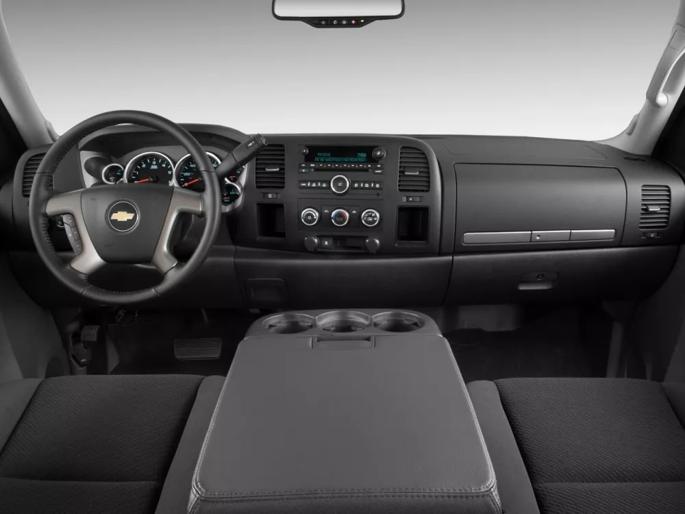 Автомобиль Chevrolet Silverado II (GMT900) Пикап Двойная кабина Crew Cab