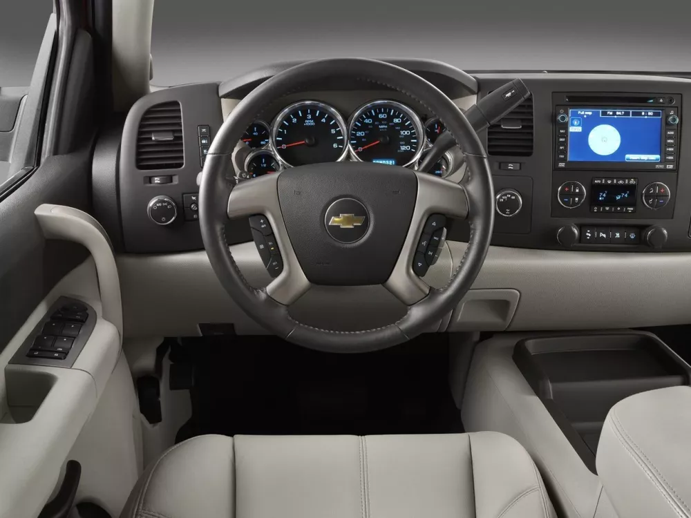 Автомобиль Chevrolet Silverado II (GMT900) Пикап Двойная кабина Crew Cab