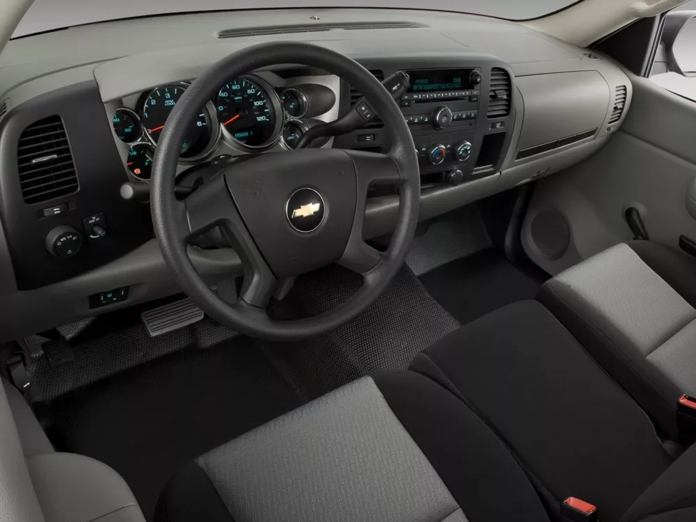 Автомобиль Chevrolet Silverado II (GMT900) Пикап Одинарная кабина