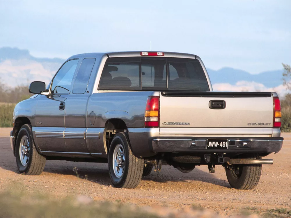 Автомобиль Chevrolet Silverado I (GMT800) Пикап Полуторная кабина Extended Cab