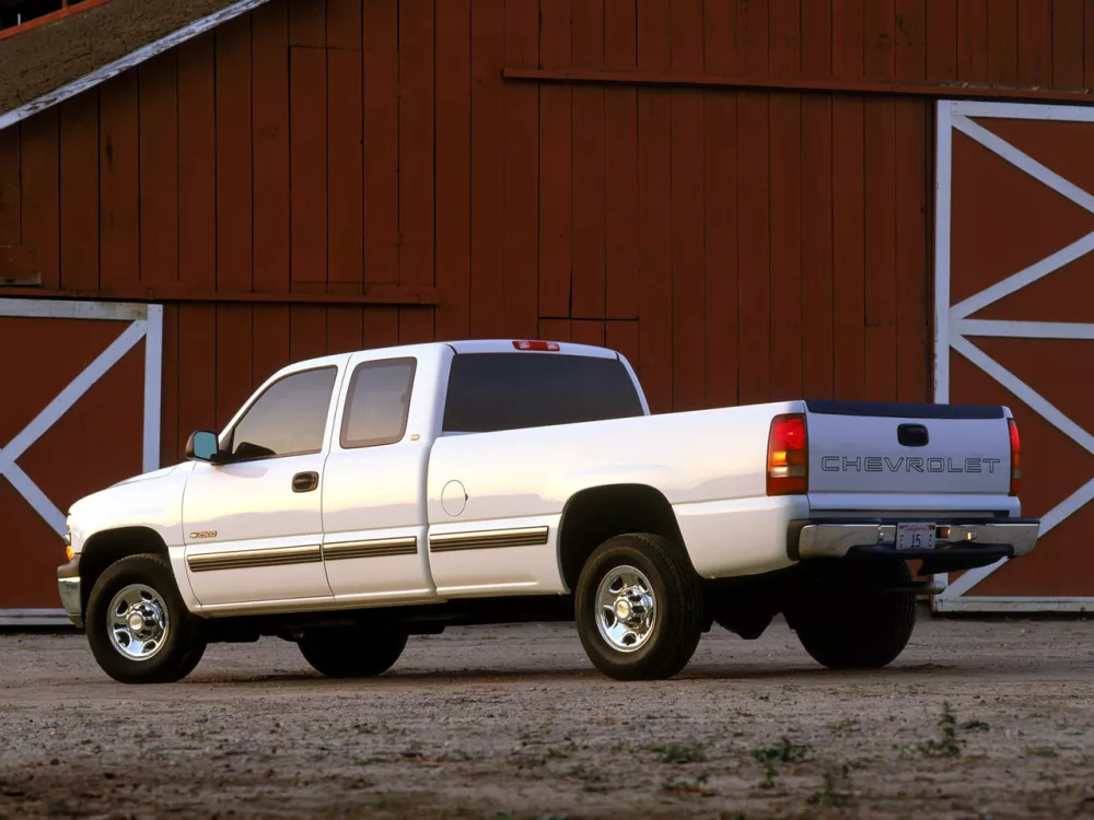 Автомобиль Chevrolet Silverado I (GMT800) Пикап Полуторная кабина Extended Cab