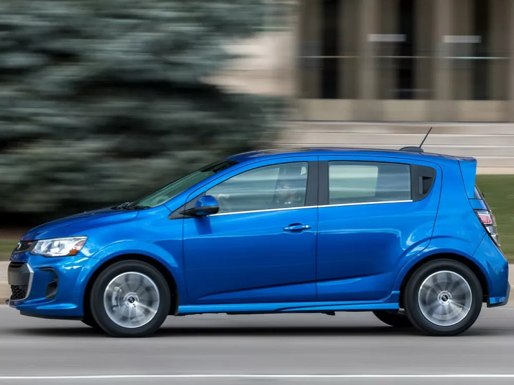 Автомобиль Chevrolet Sonic I Рестайлинг Хэтчбек (5 дверей)