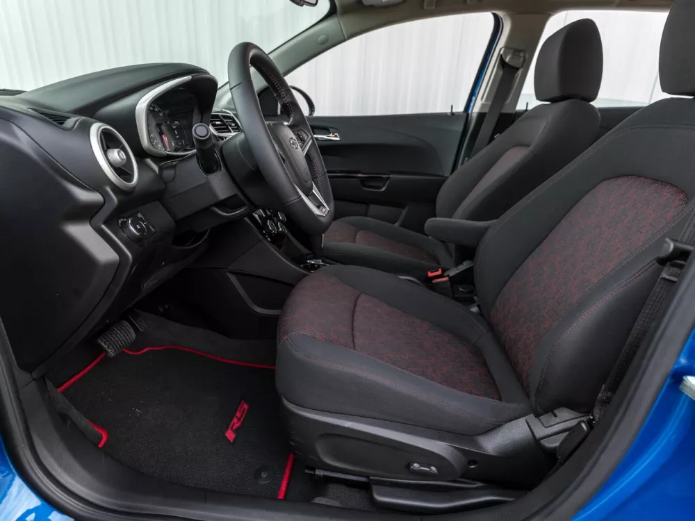Автомобиль Chevrolet Sonic I Рестайлинг Хэтчбек (5 дверей)