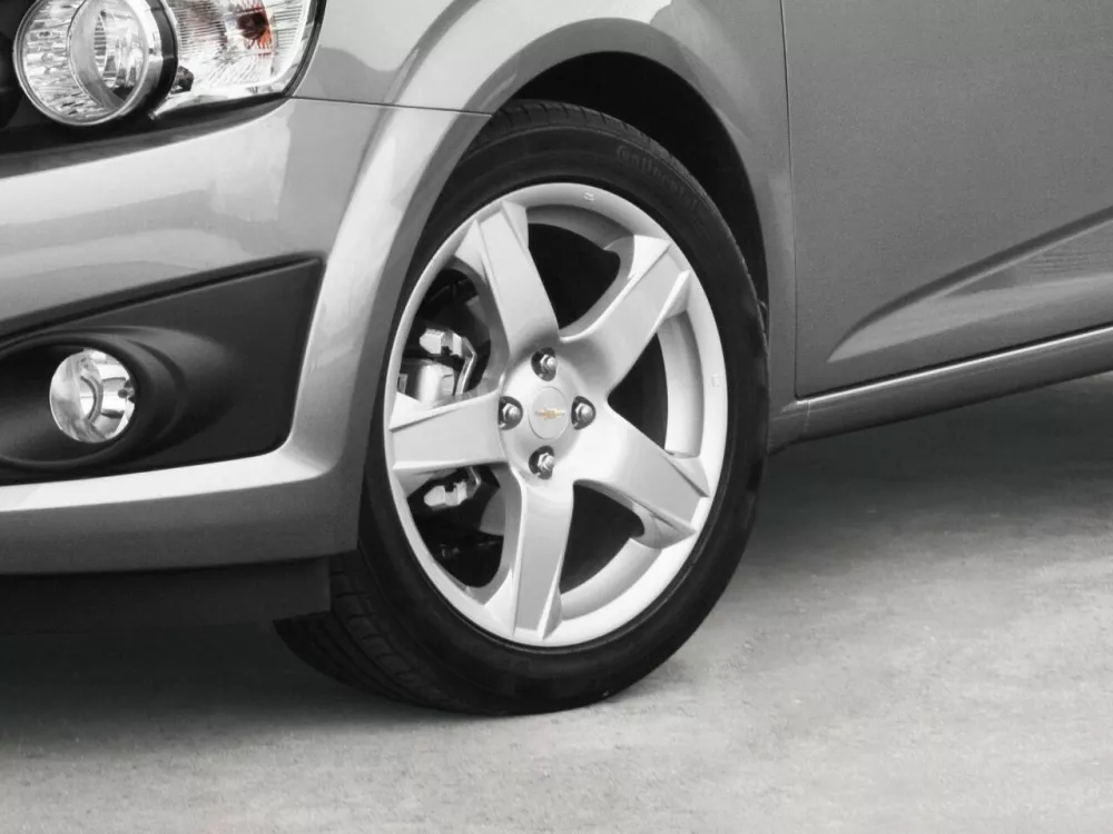 Автомобиль Chevrolet Sonic I Седан