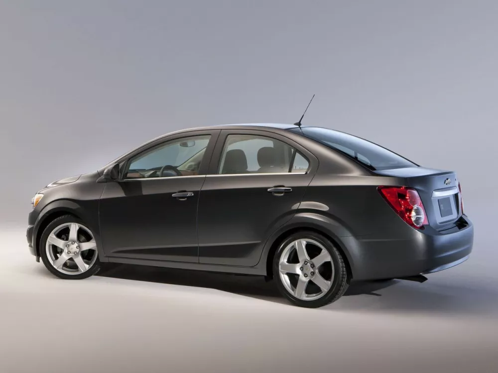 Автомобиль Chevrolet Sonic I Седан