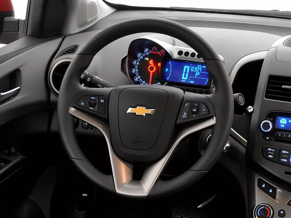Автомобиль Chevrolet Sonic I Седан