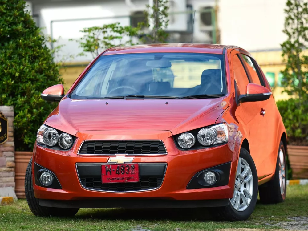 Автомобиль Chevrolet Sonic I Хэтчбек (5 дверей)