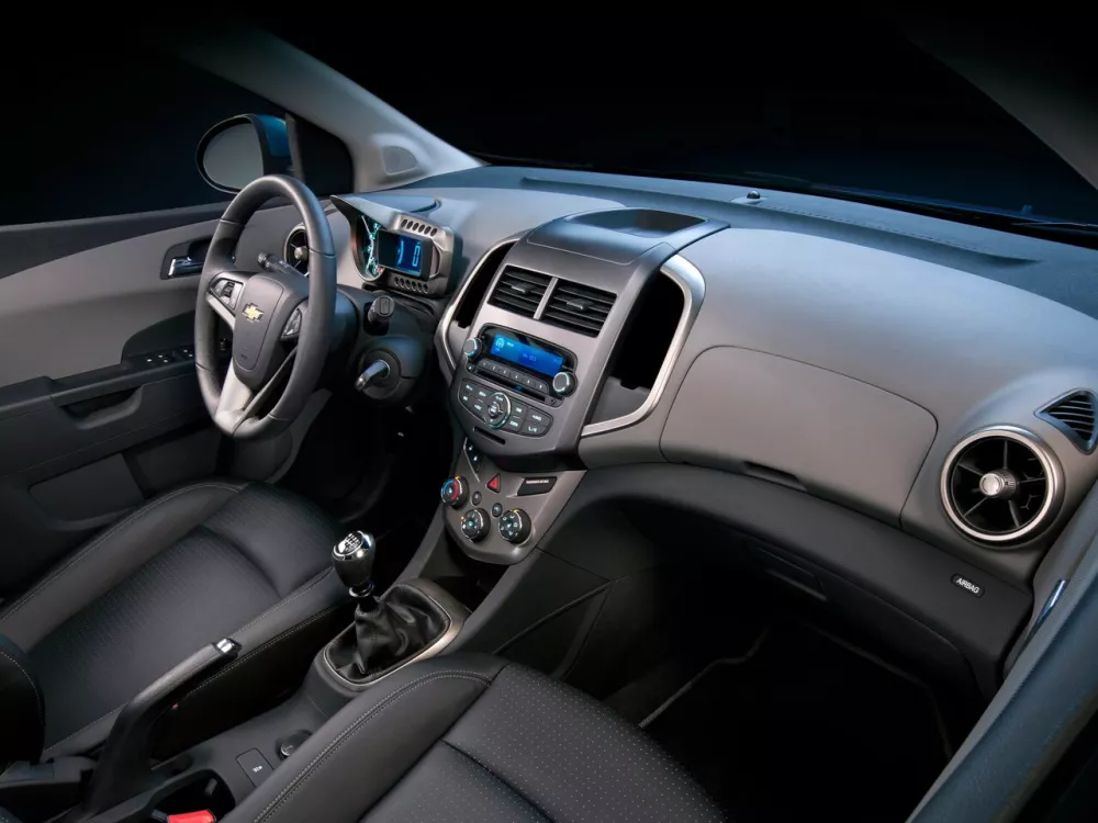 Автомобиль Chevrolet Sonic I Хэтчбек (5 дверей)