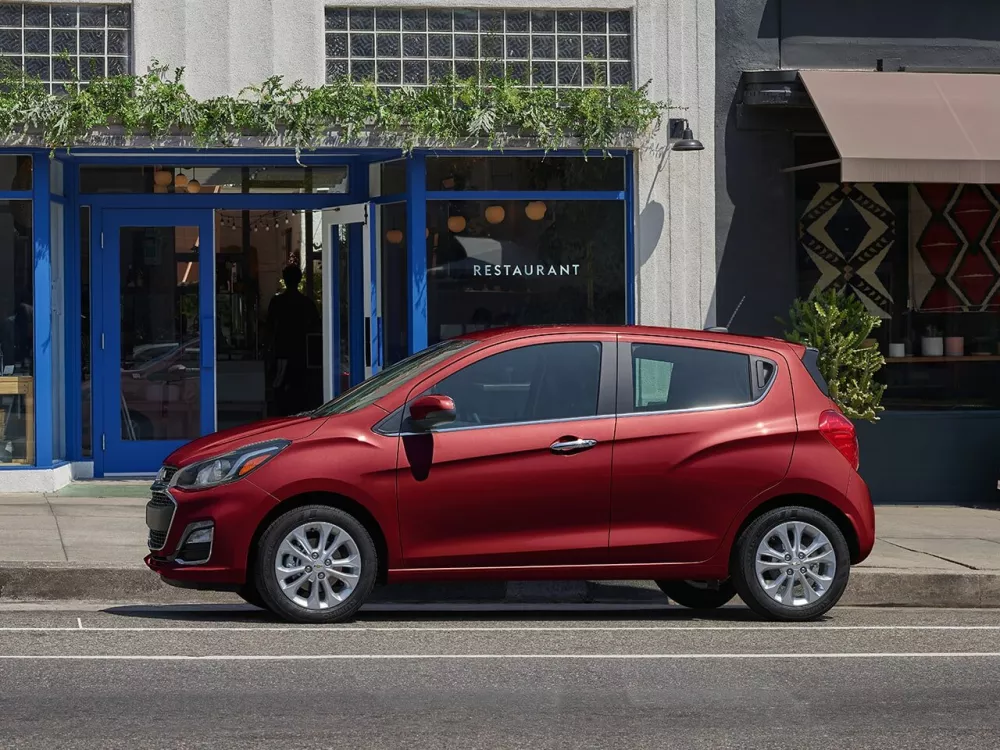 Автомобиль Chevrolet Spark IV Рестайлинг Хэтчбек (5 дверей)