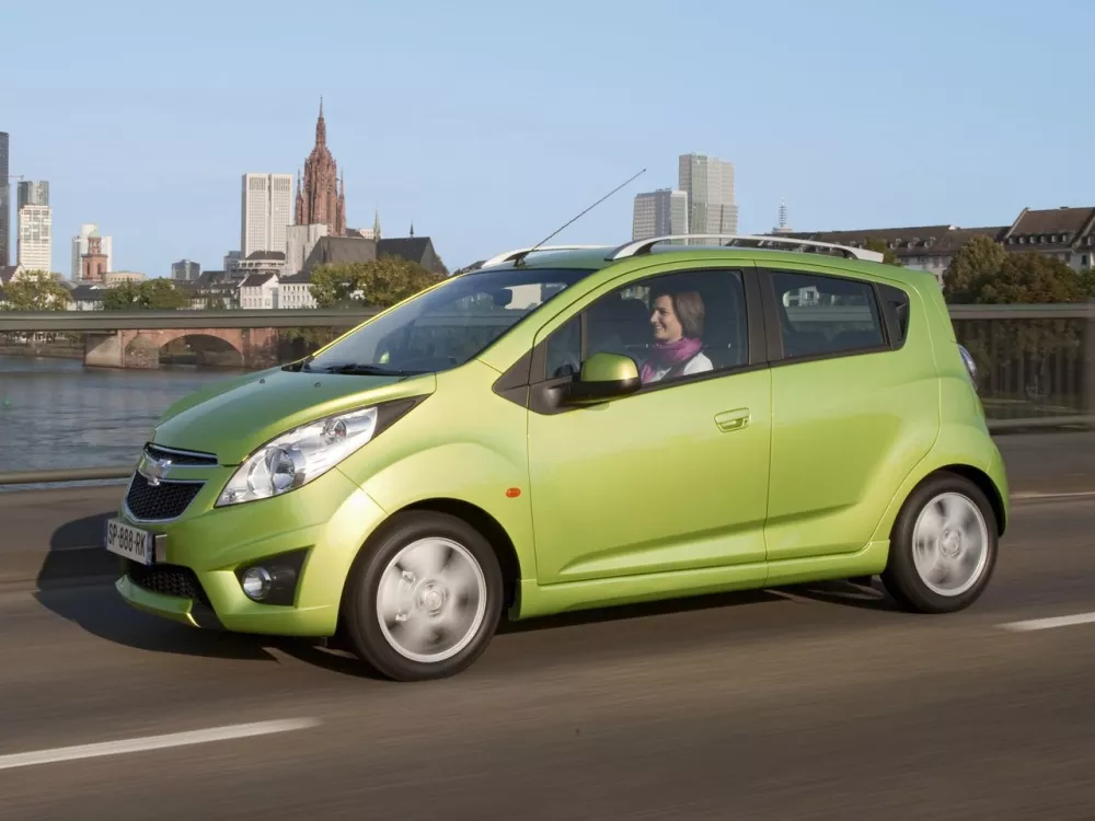 Автомобиль Chevrolet Spark III Хэтчбек (5 дверей)
