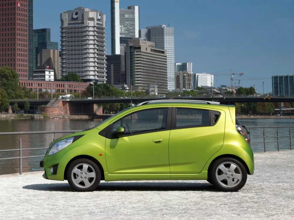 Автомобиль Chevrolet Spark III Хэтчбек (5 дверей)