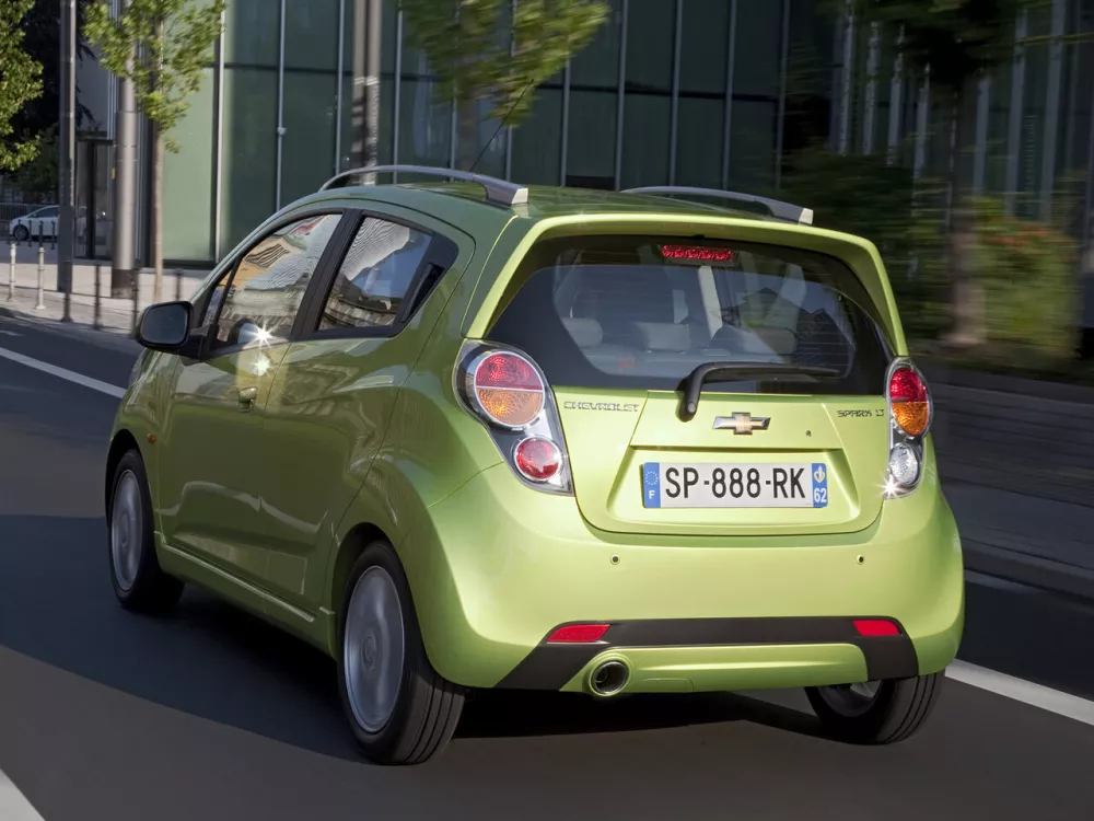 Автомобиль Chevrolet Spark III Хэтчбек (5 дверей)