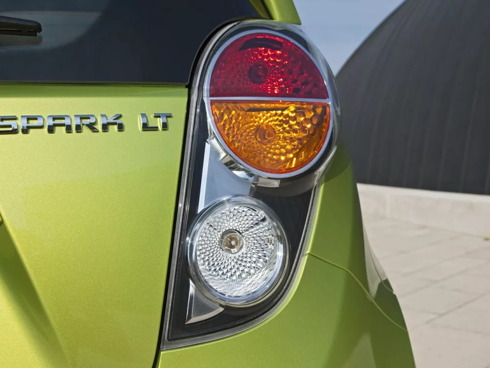 Автомобиль Chevrolet Spark III Хэтчбек (5 дверей)
