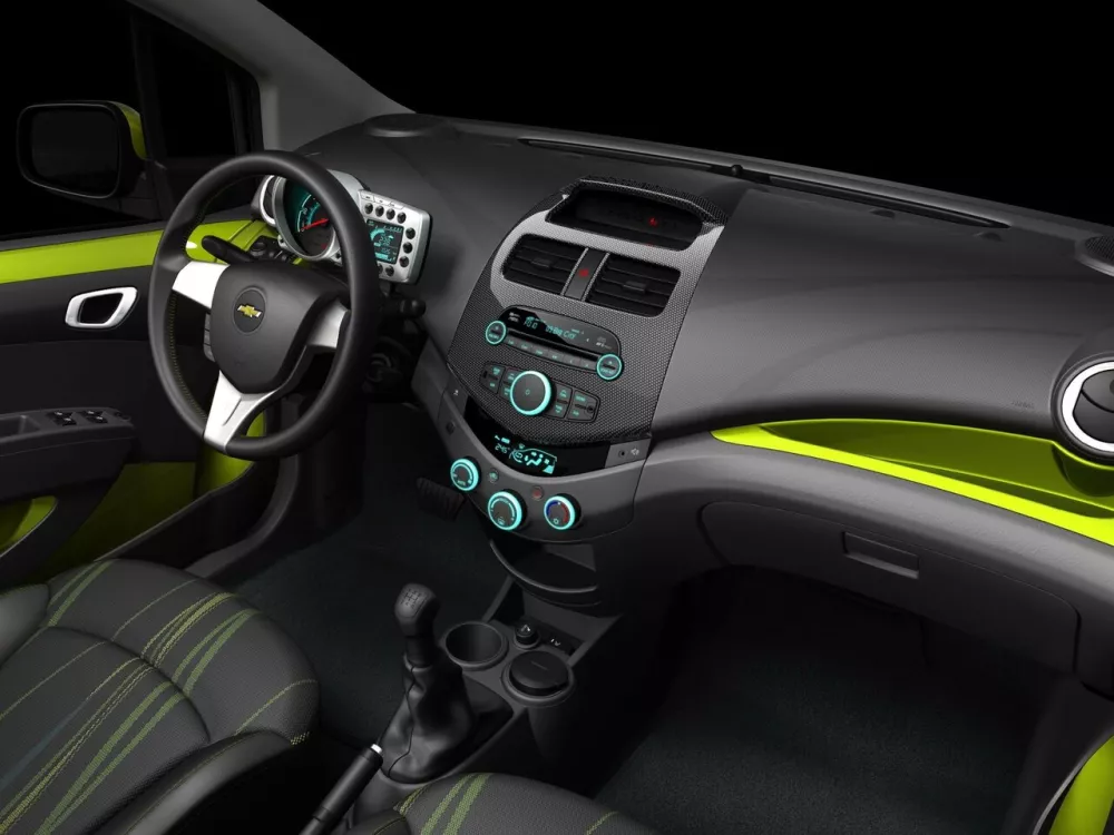 Автомобиль Chevrolet Spark III Хэтчбек (5 дверей)