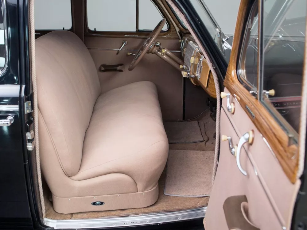 Автомобиль Chevrolet Special DeLuxe Седан