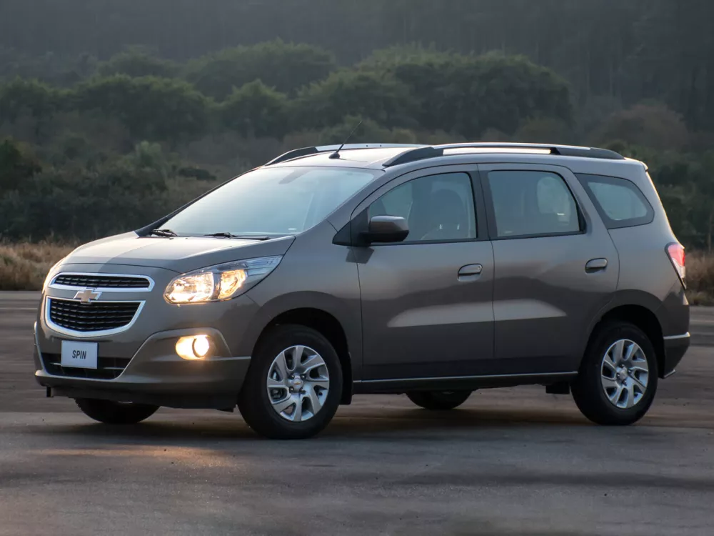 Автомобиль Chevrolet Spin I Минивэн