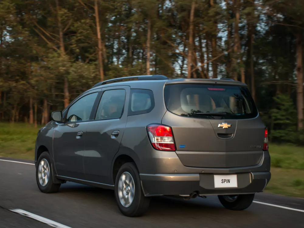 Автомобиль Chevrolet Spin I Минивэн