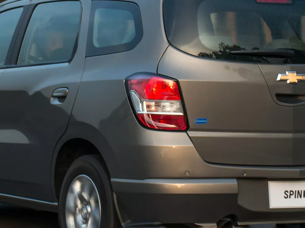 Автомобиль Chevrolet Spin I Минивэн
