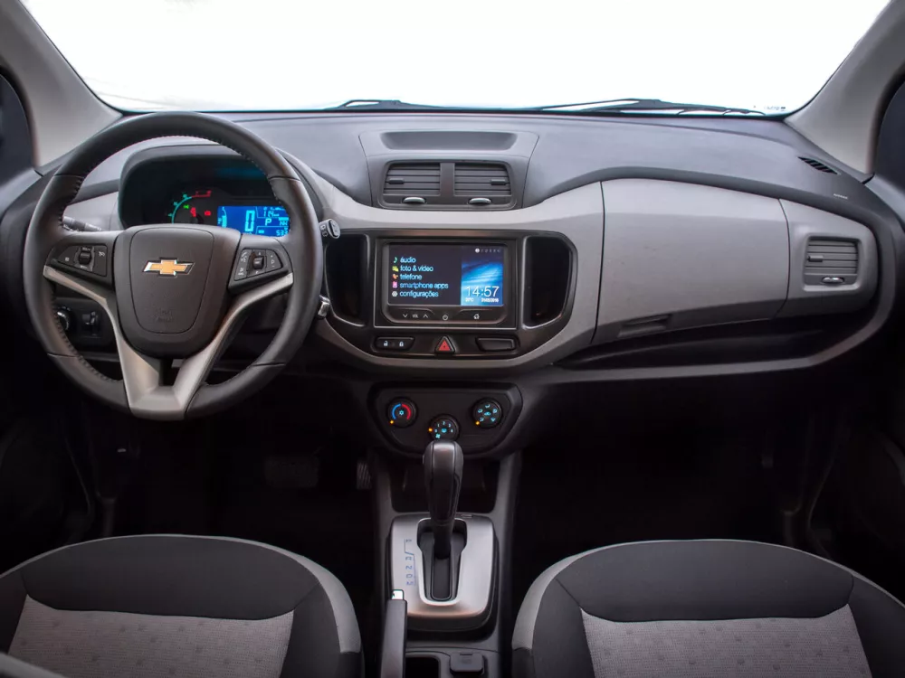 Автомобиль Chevrolet Spin I Минивэн