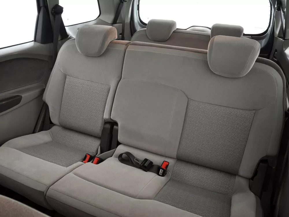 Автомобиль Chevrolet Spin I Минивэн
