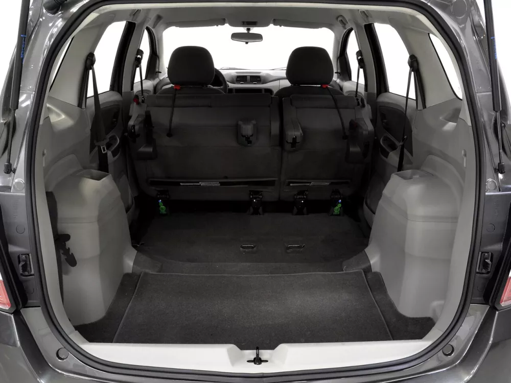 Автомобиль Chevrolet Spin I Минивэн